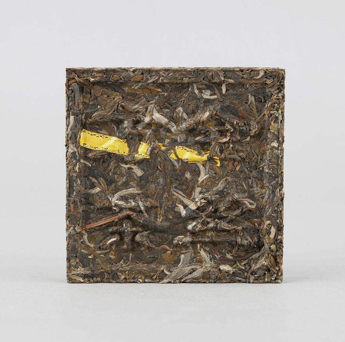 2017 XiaGuan "ShangPin JinSi DaXueShan" (Golden Ribbon Big Snow Mountain) Brick 100g Puerh Raw Tea Sheng Cha - King Tea Mall