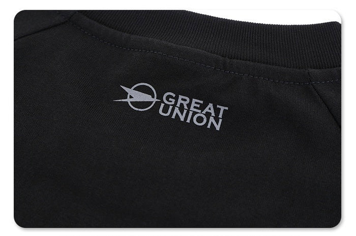 Black Great Union colorblock T-shirt with ribbed collar and futuristic logo print on the chest