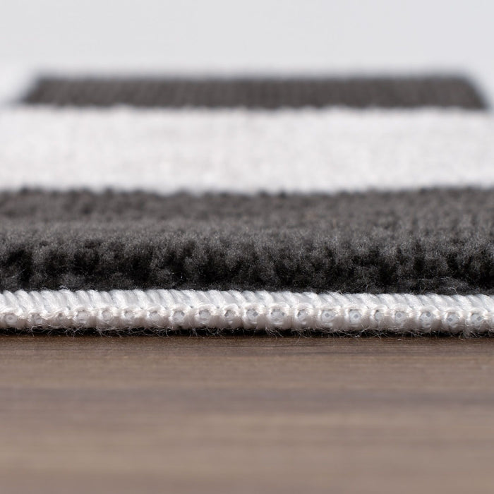 Loft Checkerboard Dark Grey Rug Easy to hoover.