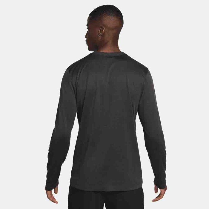 Rear view of the Men's Nike Long-Sleeve Fitness Top.
