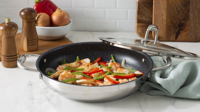 Meyer Accolade Stainless Steel 28cm/11" Everyday Pan Non Stick Skillet with cover, Made in Canada
