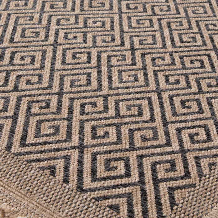 Nature Outdoor Rug Dark Grey jute-look designs and soft, non-shedding texture, moisture and UV protected.