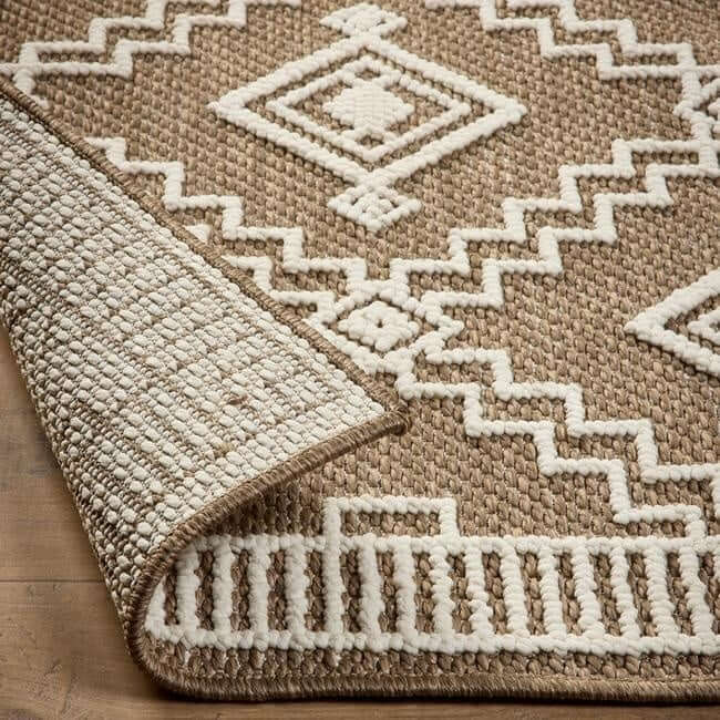 The Rustic Rug Diamond Design: Polyester Pile for Any Room