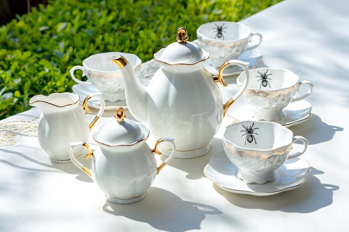 Spider Web White Gold Scallop 11-Piece Tea Set